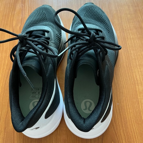 Lululemon Blissfeel Women’s Running Shoe - Picture 3 of 6